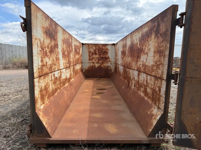 McClain E-Z Pack 40 Yard Trash/Recycling Roll-Off Container