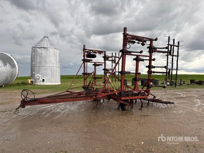 Morris CP431 30 ft Cultivator