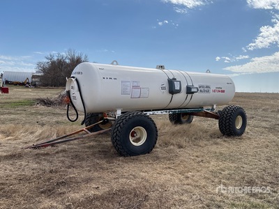 1998 Turntable 2000 Gallon NH3-tank