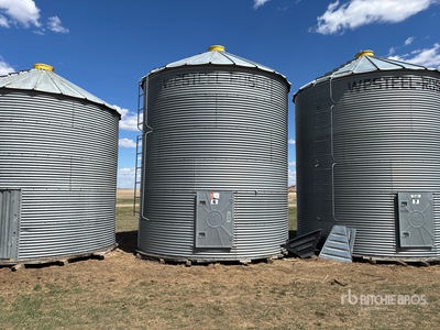Westeel-Rosco +/- 2000 bu 6 Ring Grain Bin