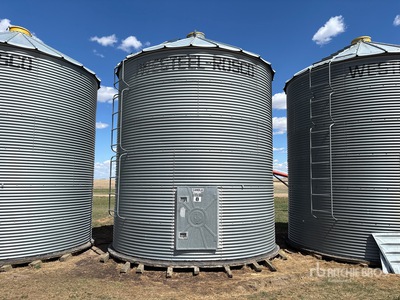 Westeel-Rosco +/- 2000 bu 6 Ring Grain Bin