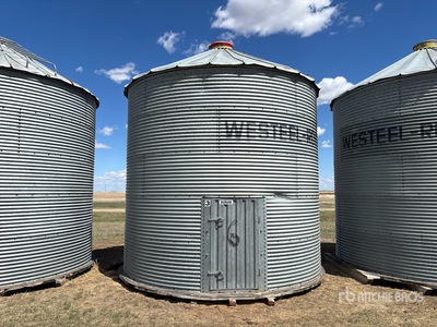 Westeel-Rosco +/- 1750 bu 5 Ring Grain Bin