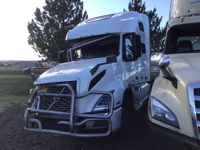 2024 Volvo VNL 6x4 T/A Sleeper Truck Tractor (Inoperable)