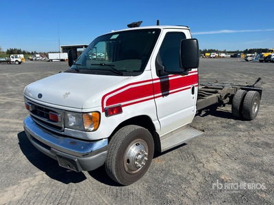 2001 Ford E450 4x2 Cab and Chassis