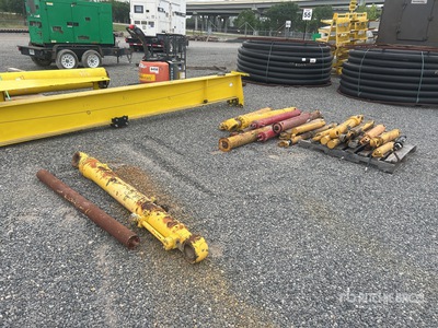 Quantity of (26) Hydraulic Cilindro