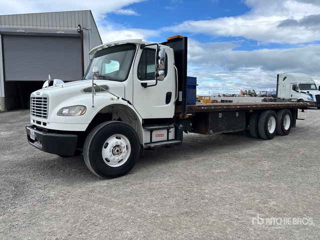 2013 Freightliner M2 106 6x4 Flatbed Truck