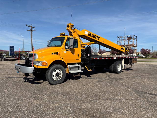 2003 Elliot EXH-3-70-H 70 ft on 2003 Sterling Acterra 4x2 Bucket Truck