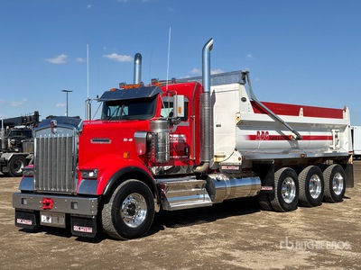 2022 Kenworth W900B 8x6 Tri/A Dump Truck