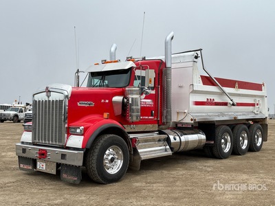 2021 Kenworth W900B 8x6 Tri/A Camión dumper