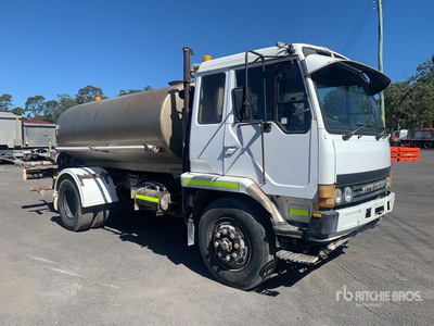 1993 Mitsubishi FK 4x2 Water Truck