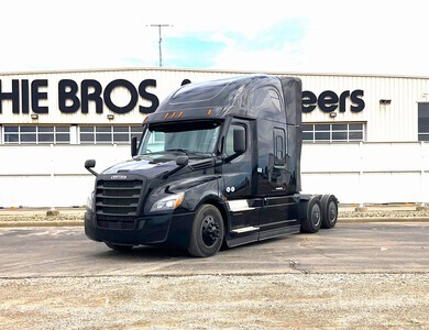 2025 Freightliner Cascadia 126 6x4 Cabeza Tractora Cabina Dormitorio