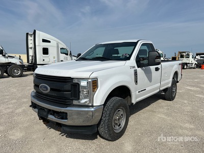 2019 Ford F-350 Lariat 4x4 Pickup