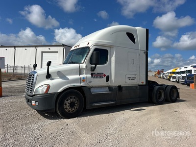 2018 Freightliner Cascadia 125 6x4 T/A Sleeper Truck Tractor