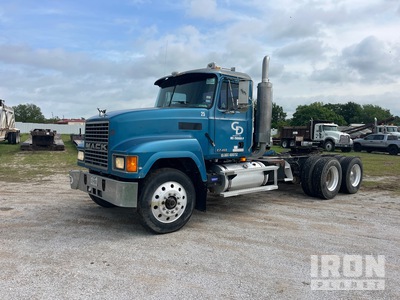 2000 Mack CH613 6x4 T/A Day Cab Truck Tractor