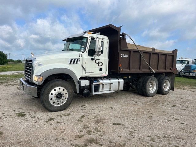 2015 Mack GU713 Granite 6x4 T/A Dump Truck