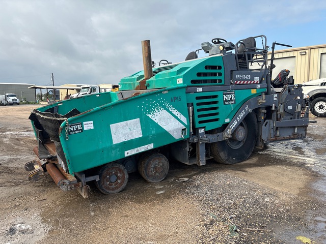 2013 Vogele Vision 5203-2I Wheel Asphalt Paver 2013 Vogele Vision 5203-2I Wheel Asphalt Paver