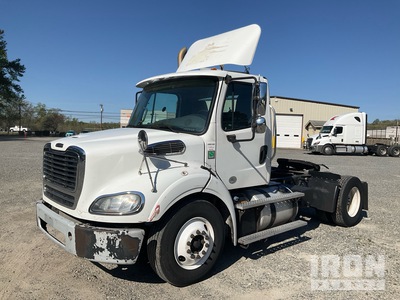 2015 Freightliner M2112 4x2 S/A Day Cab Truck Tractor
