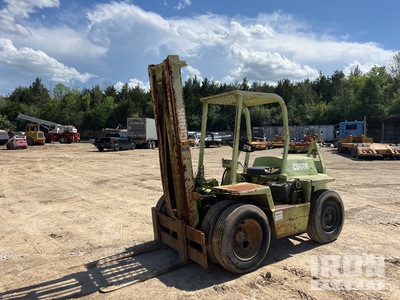 Clark Pneumatic Tire Montacargas