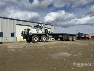 2013 Western Star 6900XDG 8x4 Twin-Steer 420 In Bed truck