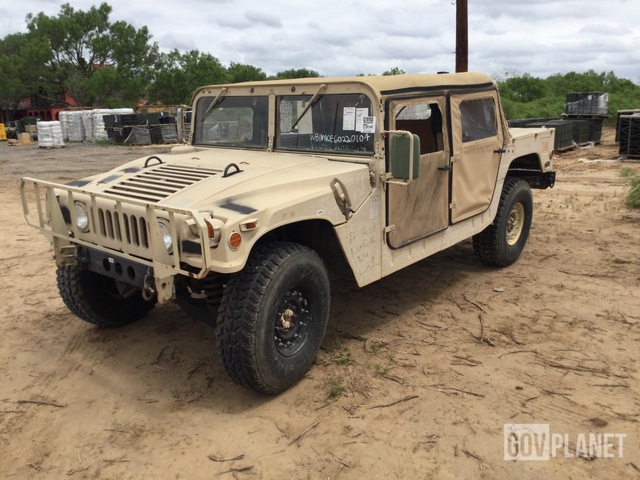 2007 AM General M1097R1 HMMWV 4 Door Soft Top w/Truck Body