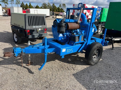 2010 Thompson 6HT Trailer-Mounted Water Pump