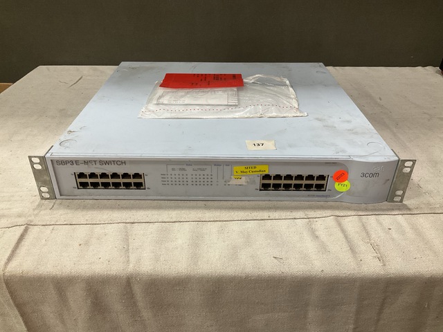 3 Com Switch 4924 Super Stack 3 Gigabit 24-Port Switch 3 Com Switch 4924 Super Stack 3 Gigabit 24-Port Switch