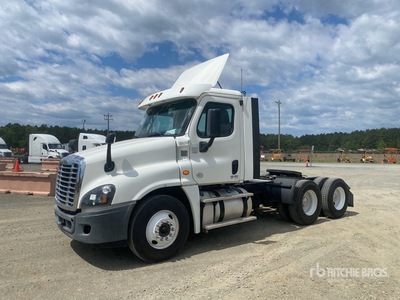 2018 Freightliner Cascadia 125 6x4 T/A Day Cab Truck Tractor