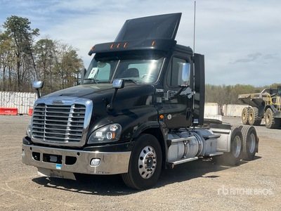 2018 Freightliner Cascadia 125 6x4 Cabeza Tractora Cabina Corta