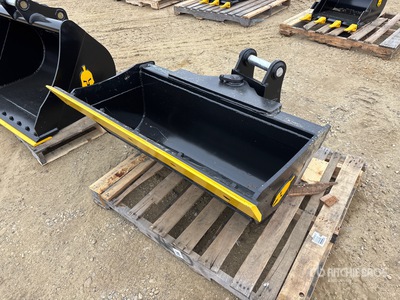 Dynamic Entities 48 in Hydraulic Tilting Excavator Bucket
