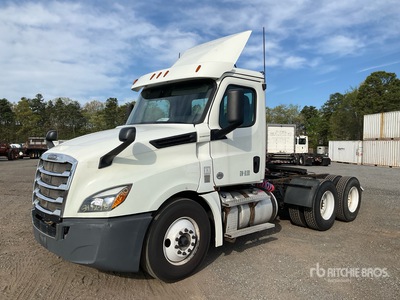 2018 Freightliner Cascadia 126 6x4 T/A Day Cab Truck Tractor