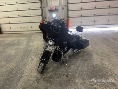 2018 Harley-Davidson Street Glide Cruiser Bike