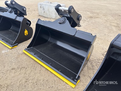 Dynamic Entities 60 in Tilting Excavator Bucket