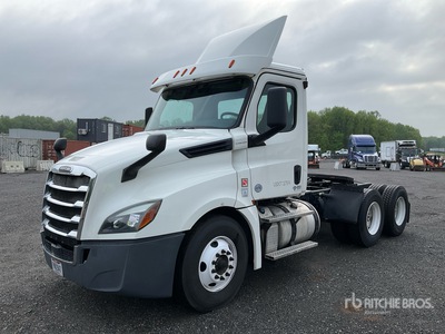2019 Freightliner Cascadia 126 6x4 T/A Day Cab Truck Tractor