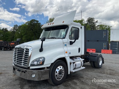 2018 Freightliner Cascadia 125 4x2 Cabeza Tractora Cabina Corta
