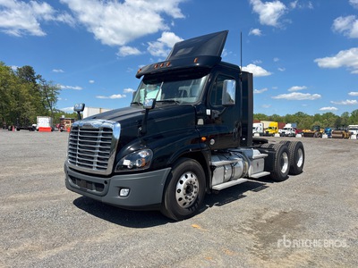 2018 Freightliner Cascadia 125 6x4 T/A Dagcabine Trekker