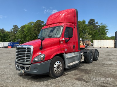 2018 Freightliner Cascadia 125 Day Cab Truck Tractor