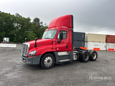 2018 Freightliner Cascadia 125 6x4 T/A Day Cab Truck Tractor