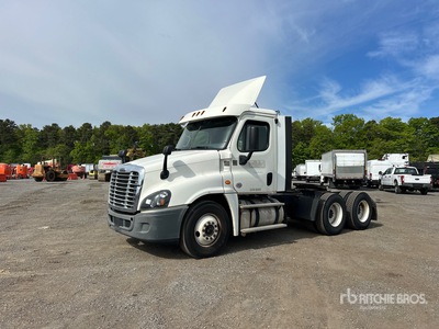 2018 Freightliner Cascadia 125 6x4 T/A Dagcabine Trekker
