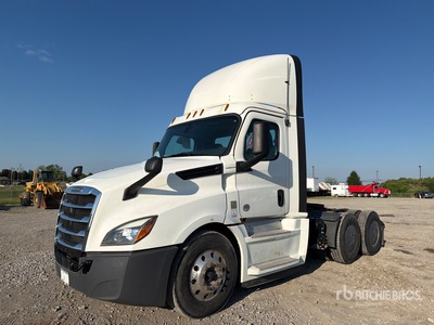 2020 Freightliner Cascadia 126 6x4 T/A Day Cab Truck Tractor
