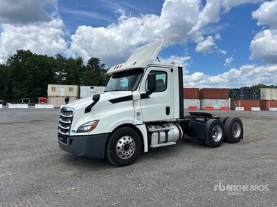 2018 Freightliner Cascadia 126 6x4 T/A Day Cab Truck Tractor