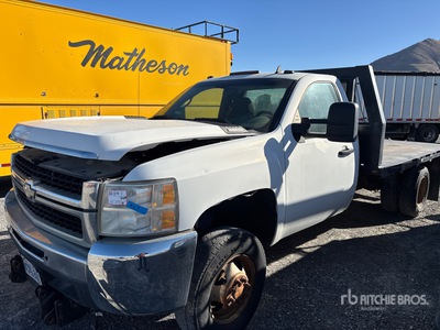 2008 Chevrolet Silverado 3500HD 4x4 Flatbed Truck