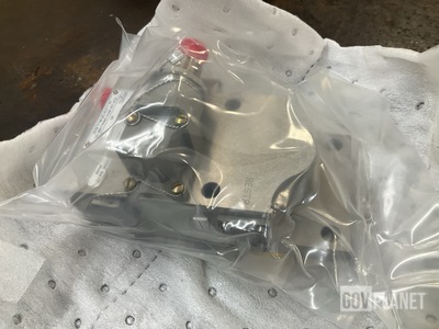 Eaton 71600-9 Control Valve