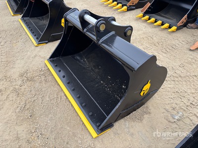 Dynamic Entities 60 in Cleanup Excavator Bucket