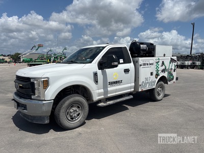 2018 Ford F-250 XL 4x4 Ciężarówka serwisowa