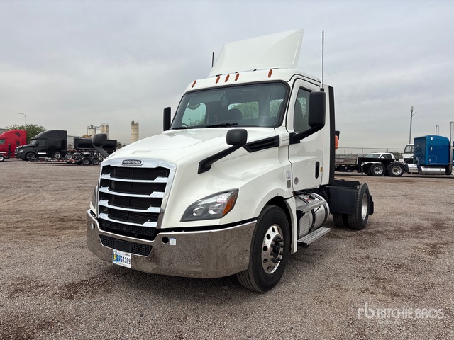 2019 Freightliner Cascadia 126 2019 Freightliner Cascadia 126 4X2 S/A Day Cab Truck Tractor