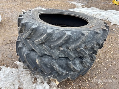 Quantity of (2) 460/85R38 Neumáticos