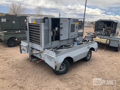 John R Hollingsworth A/M32A-86D 72kW Generator Set