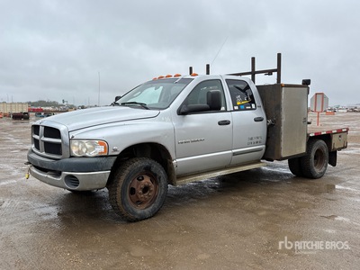 2004 Dodge Ram 3500 SLT 4x4 Crew Cab Flatbed Truck