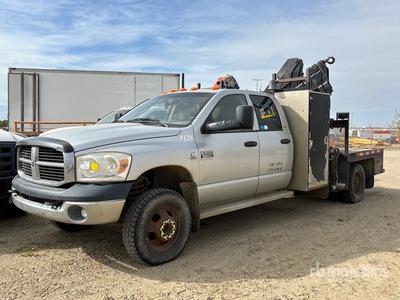 2006 Hiab O55 CLX 1580 kg Knuckle Boom on 2007 Dodge Ram 3500 4x4 Extended Cab Camión Grúa