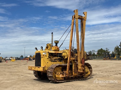 1976 Cat D4D を見 Pipelayer